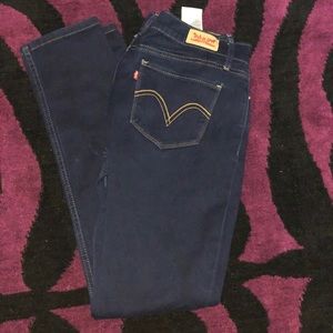 Levi’s - 524 - Skinny pant